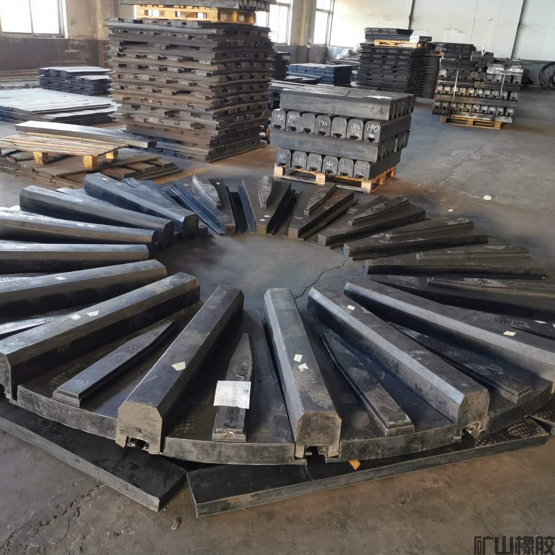 疫情、生產(chǎn)兩手抓——礦山橡膠廠力保定單按時(shí)完工(圖1)