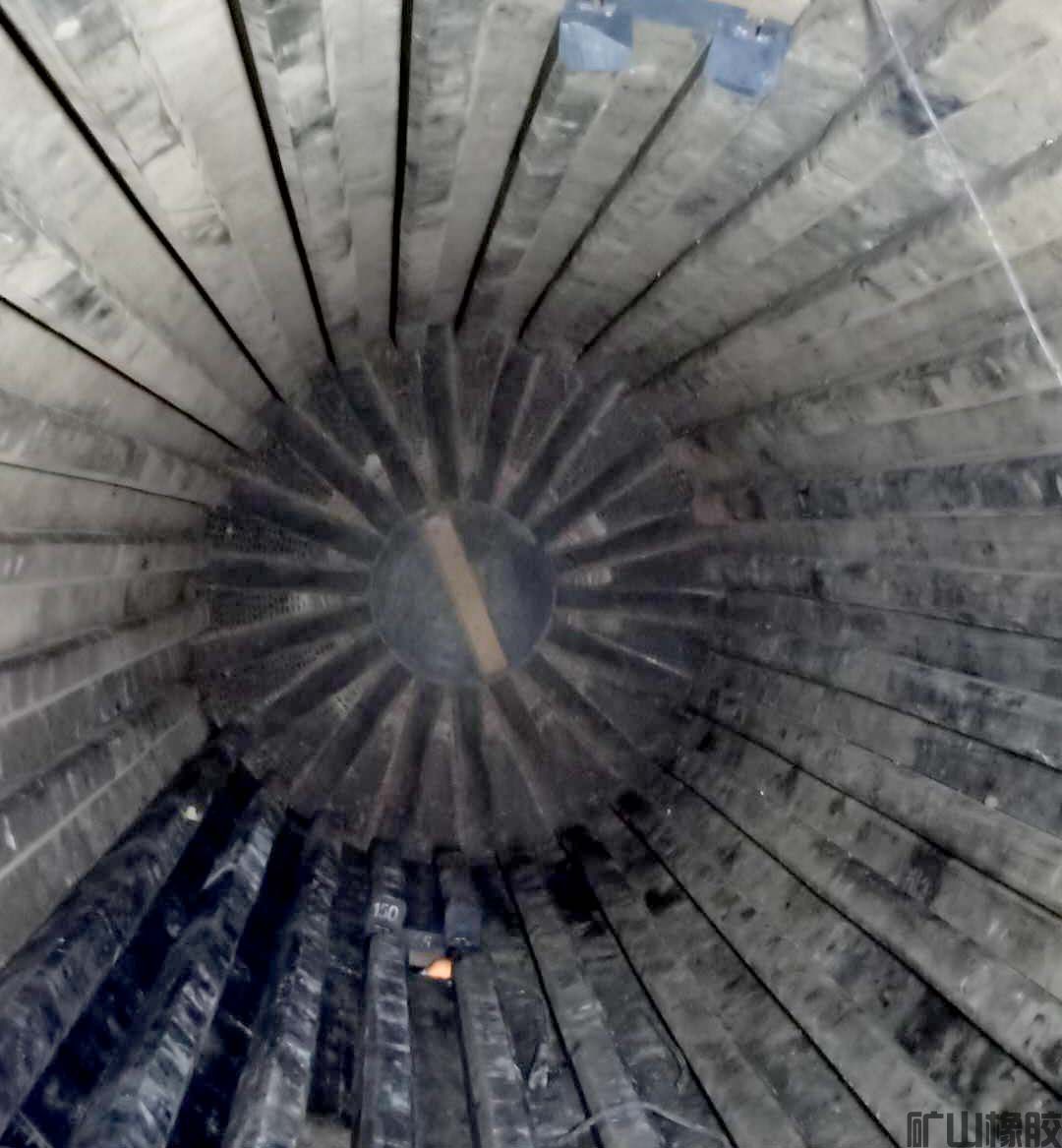 再接再厲，海南2臺磨機襯板安裝完工(圖1)